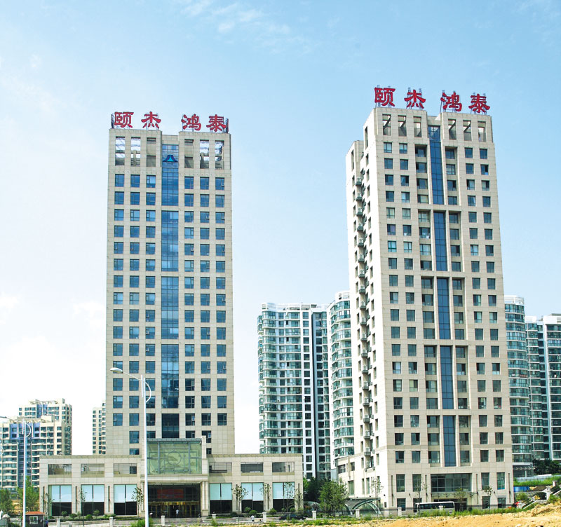 青島鴻泰大廈工程（國家優(yōu)質(zhì)工程銀質(zhì)獎、山東省安全文明示范工地）